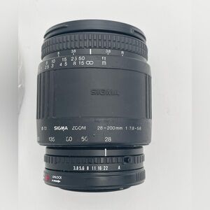 Sigma Zoom Lens for Canon 28mm- 200mm 1:3.5 -5.6 No. 1079404